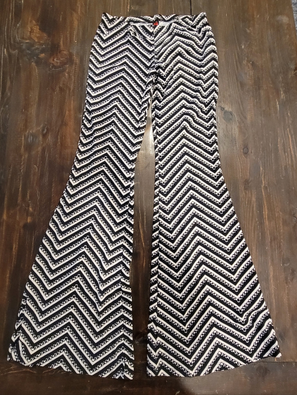 NEW Black & White Chevron Flare Pants